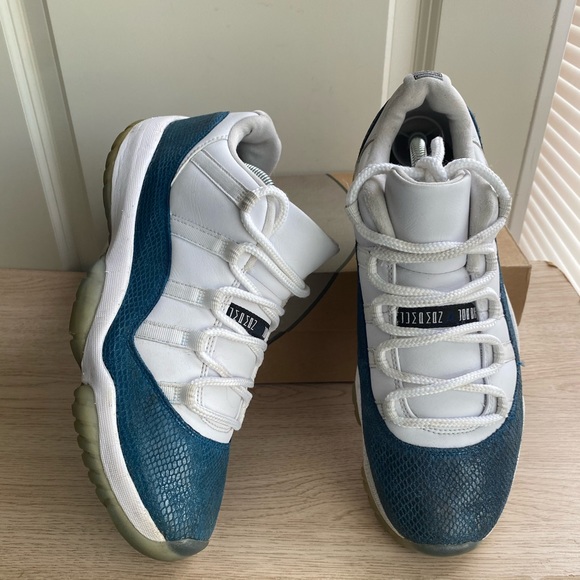 Nike Air Jordan 11 Low Retro Snakeskin Navy Blue Men's Size 11